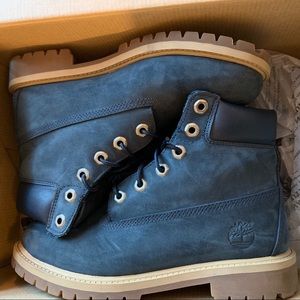 Navy Timberlands